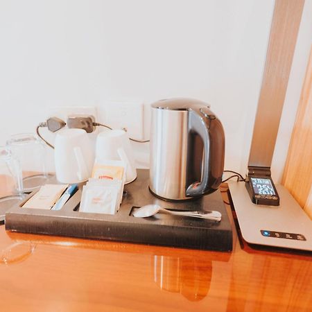 Surestay Plus Hotel By Best Western Ac Luxe Angeles City Buitenkant foto