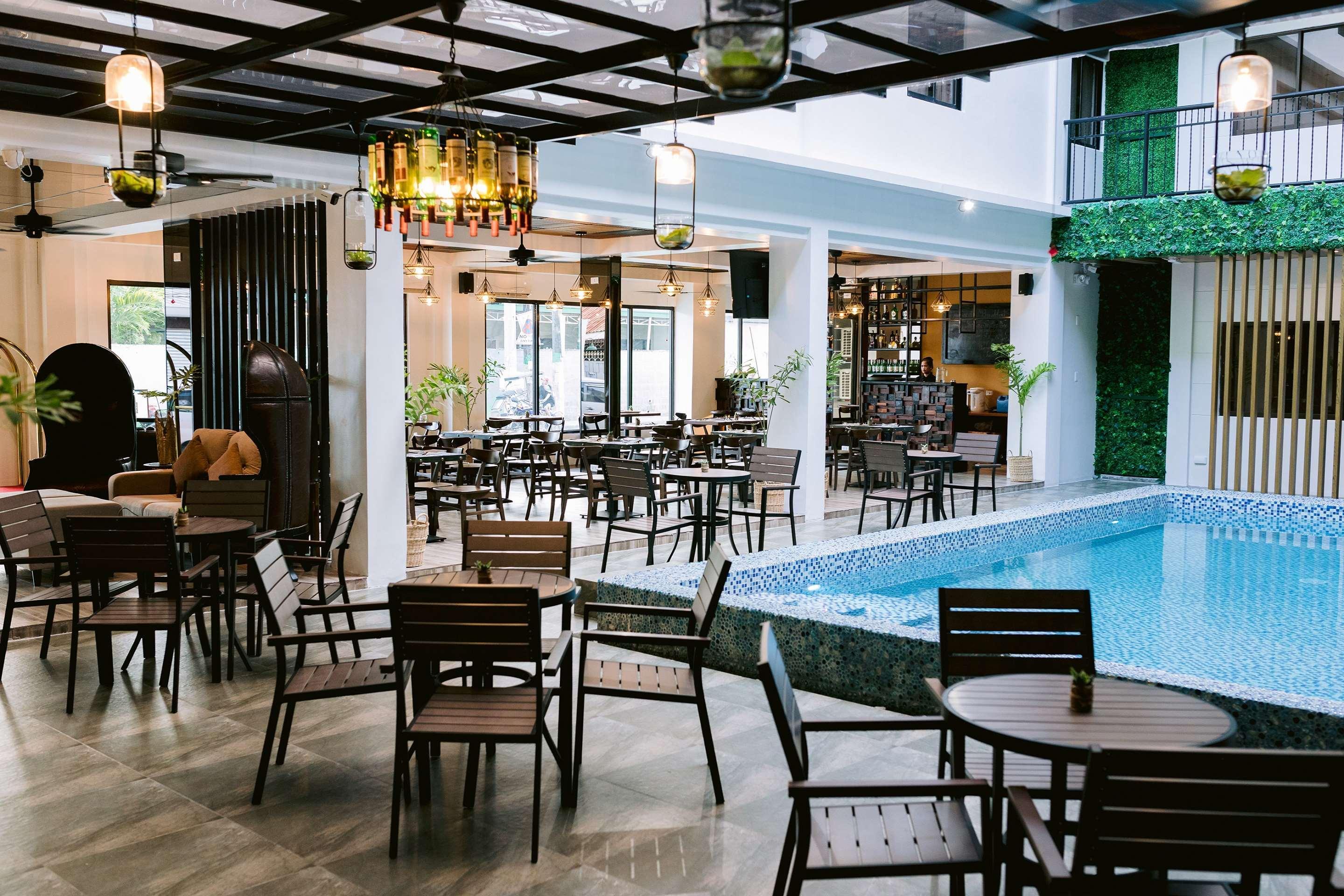 Surestay Plus Hotel By Best Western Ac Luxe Angeles City Buitenkant foto