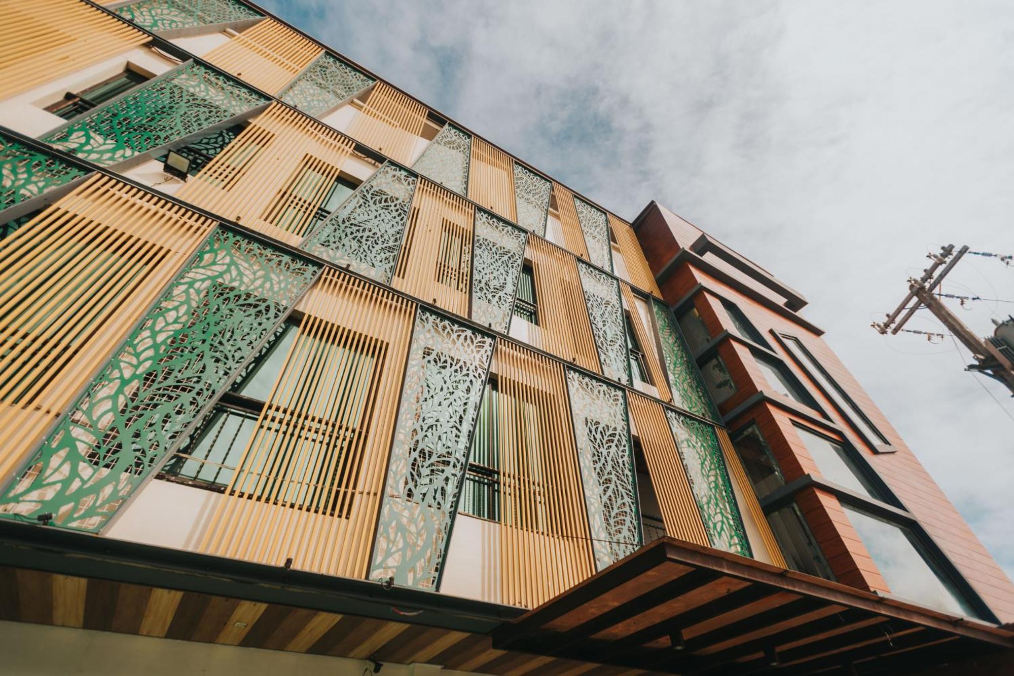 Surestay Plus Hotel By Best Western Ac Luxe Angeles City Buitenkant foto