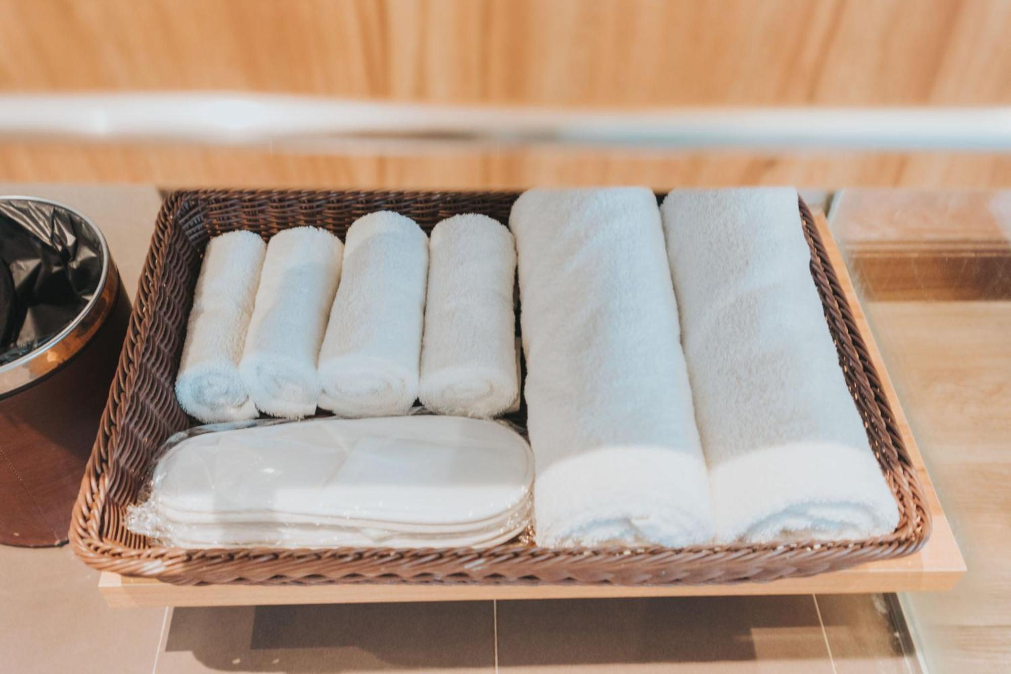 Surestay Plus Hotel By Best Western Ac Luxe Angeles City Buitenkant foto