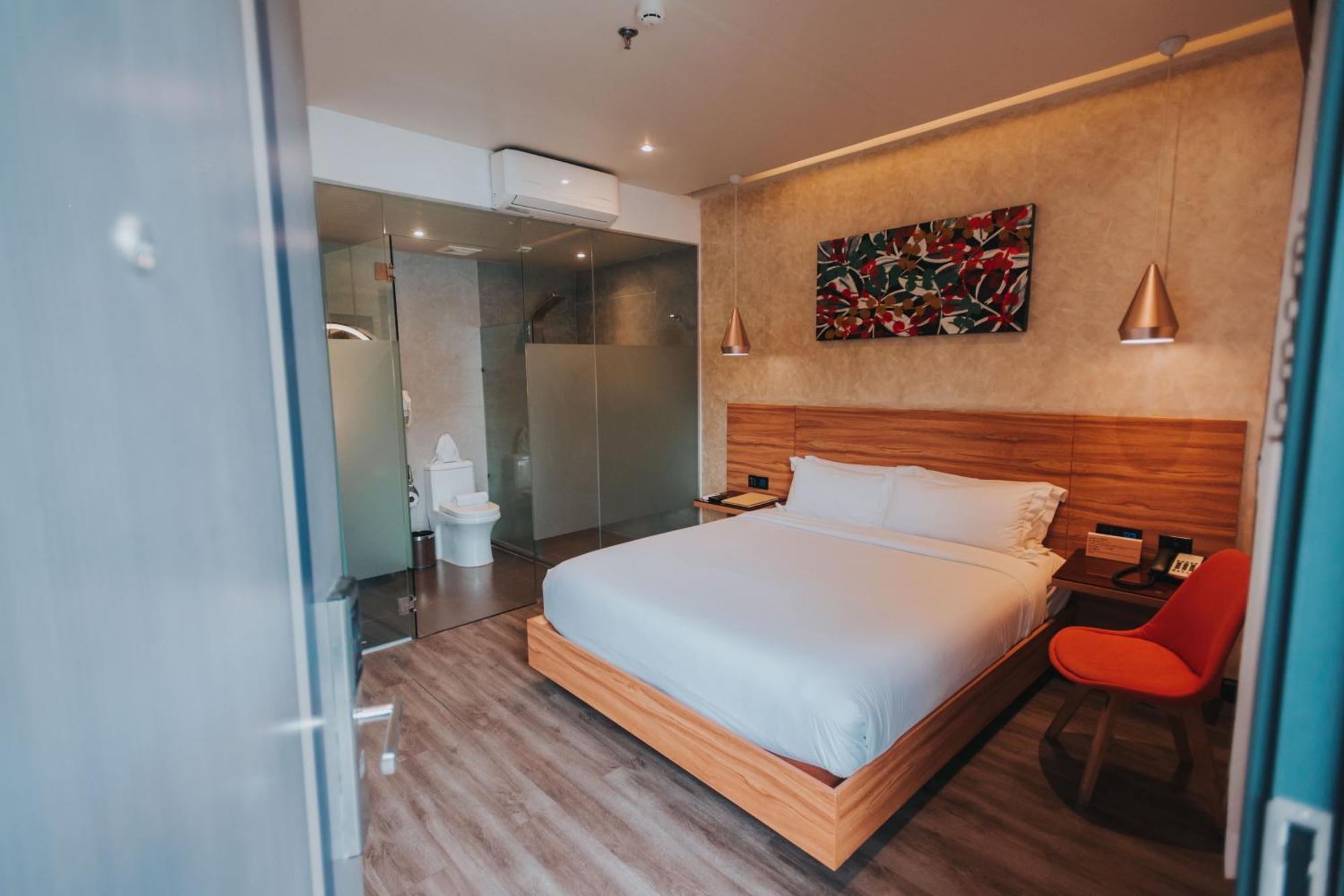 Surestay Plus Hotel By Best Western Ac Luxe Angeles City Buitenkant foto