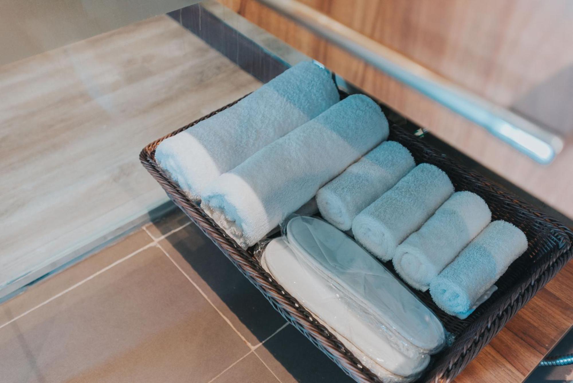 Surestay Plus Hotel By Best Western Ac Luxe Angeles City Buitenkant foto
