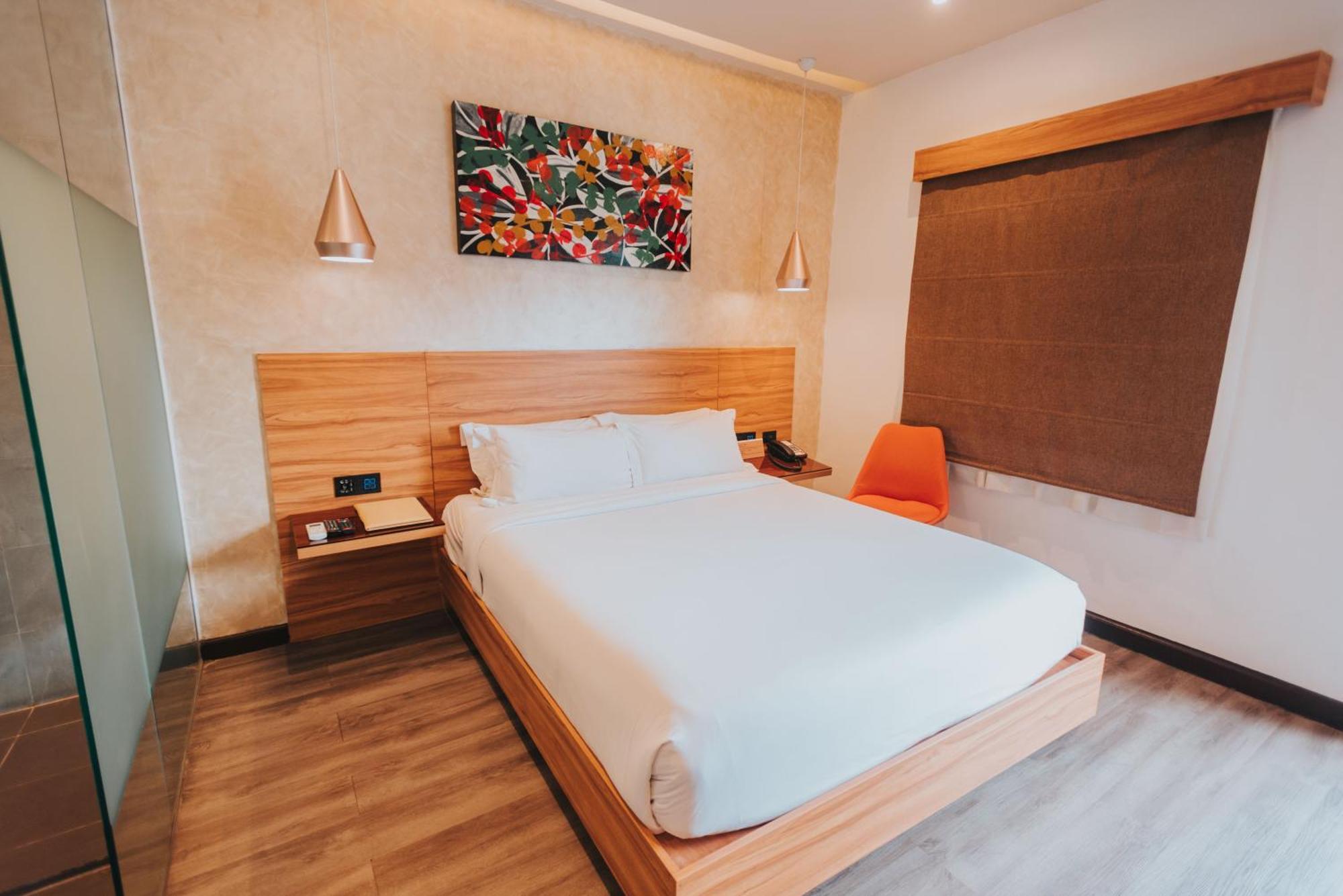 Surestay Plus Hotel By Best Western Ac Luxe Angeles City Buitenkant foto
