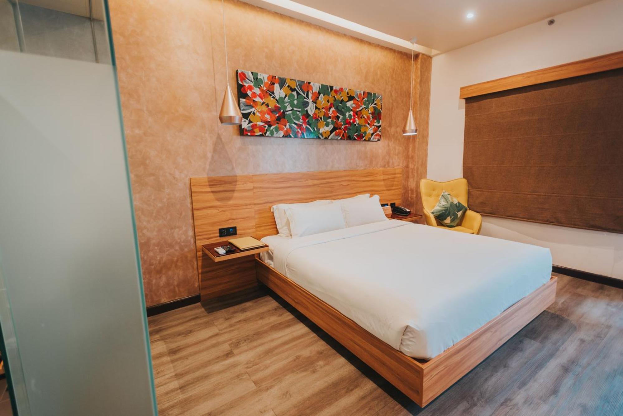 Surestay Plus Hotel By Best Western Ac Luxe Angeles City Buitenkant foto