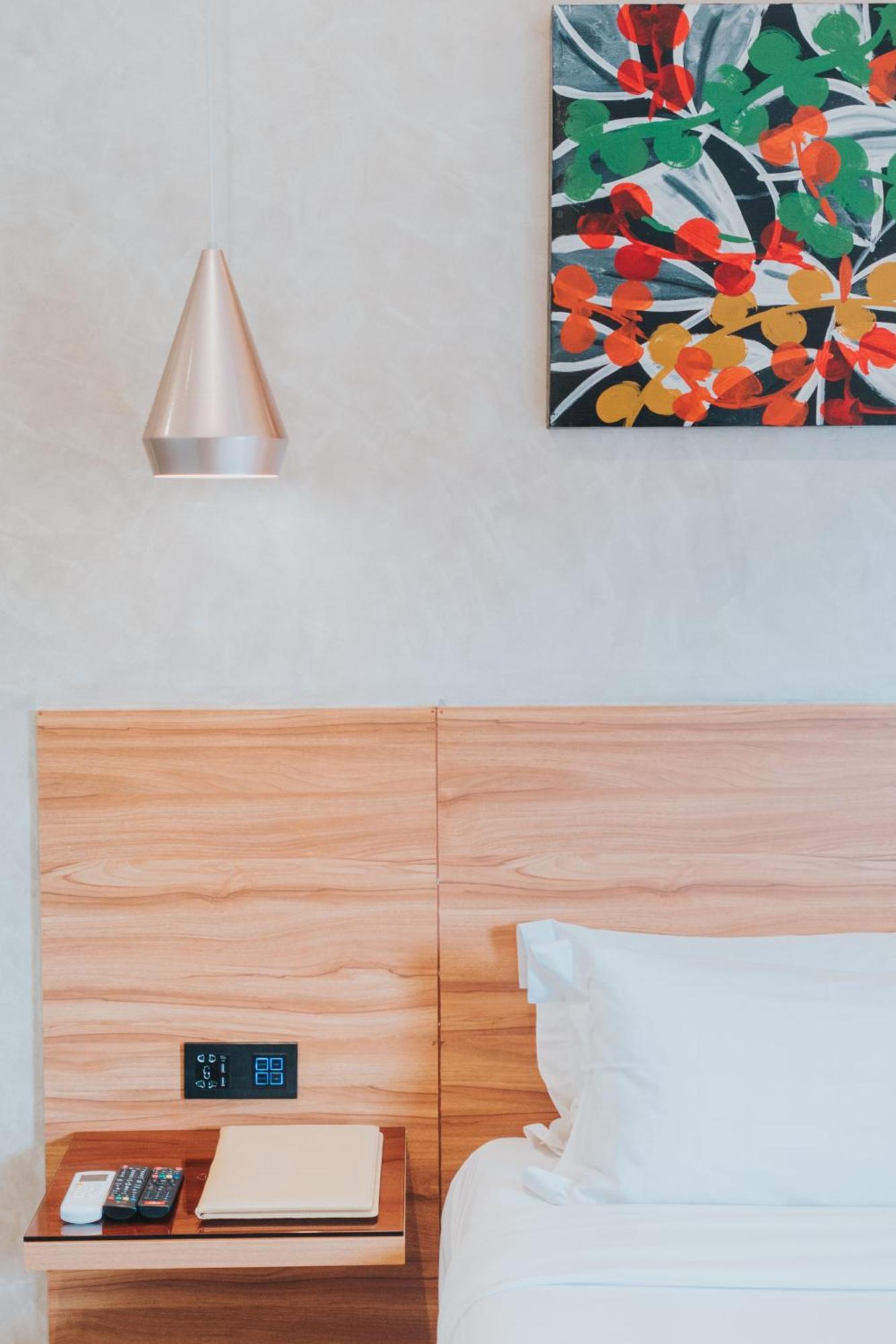Surestay Plus Hotel By Best Western Ac Luxe Angeles City Buitenkant foto